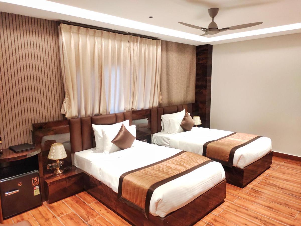 Hotel Suncity Palace Katihar Екстер'єр фото